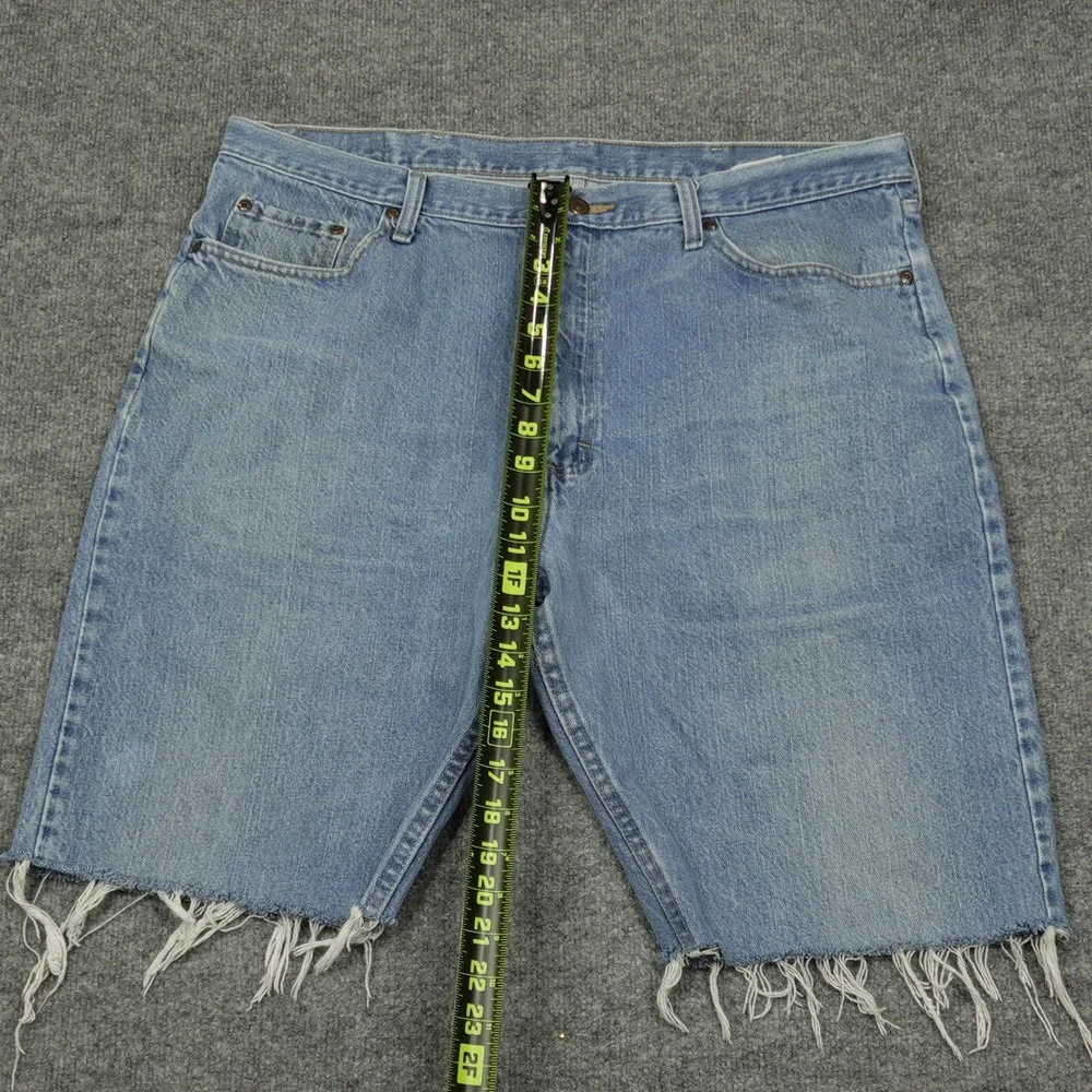 Wrangler Shorts Mens 40 Blue Light Wash Regular Fit Raw Hem Cut Off Denim Jorts